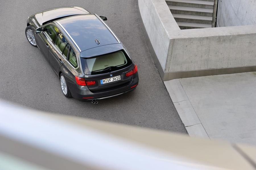  BMW 328i Touring Luxury 2012 года  (фото 123 из 200)